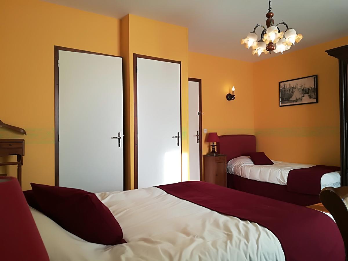 Hostellerie Saint Martin- Logis Hotel Et Restaurant Creully sur Seulles Exterior foto